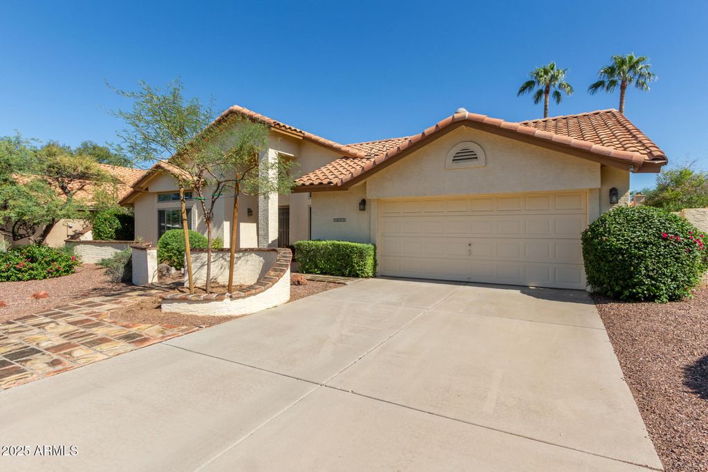Photo of 9011 S Dateland Drive, Tempe, AZ 85284 (MLS # 6931549)