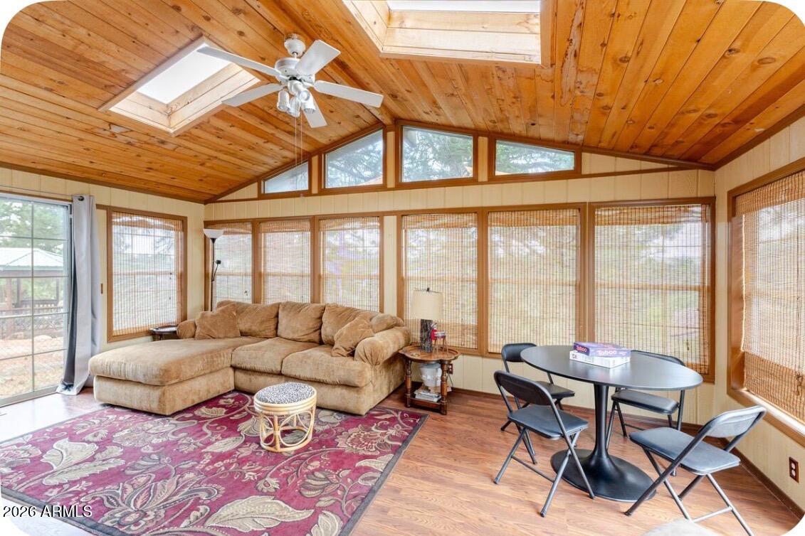 901 N PINE CLIFF Drive