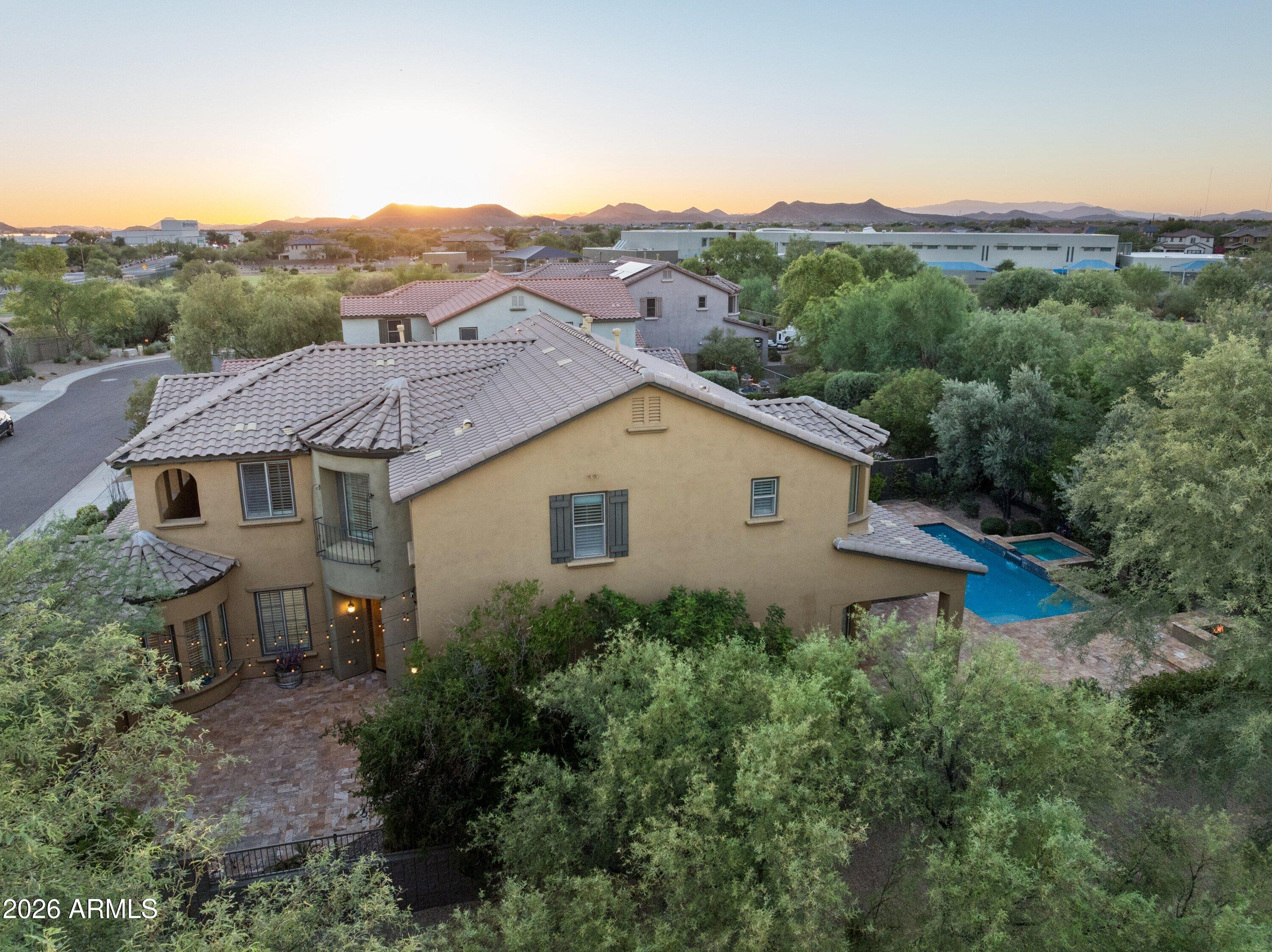3722 E ZACHARY Drive
