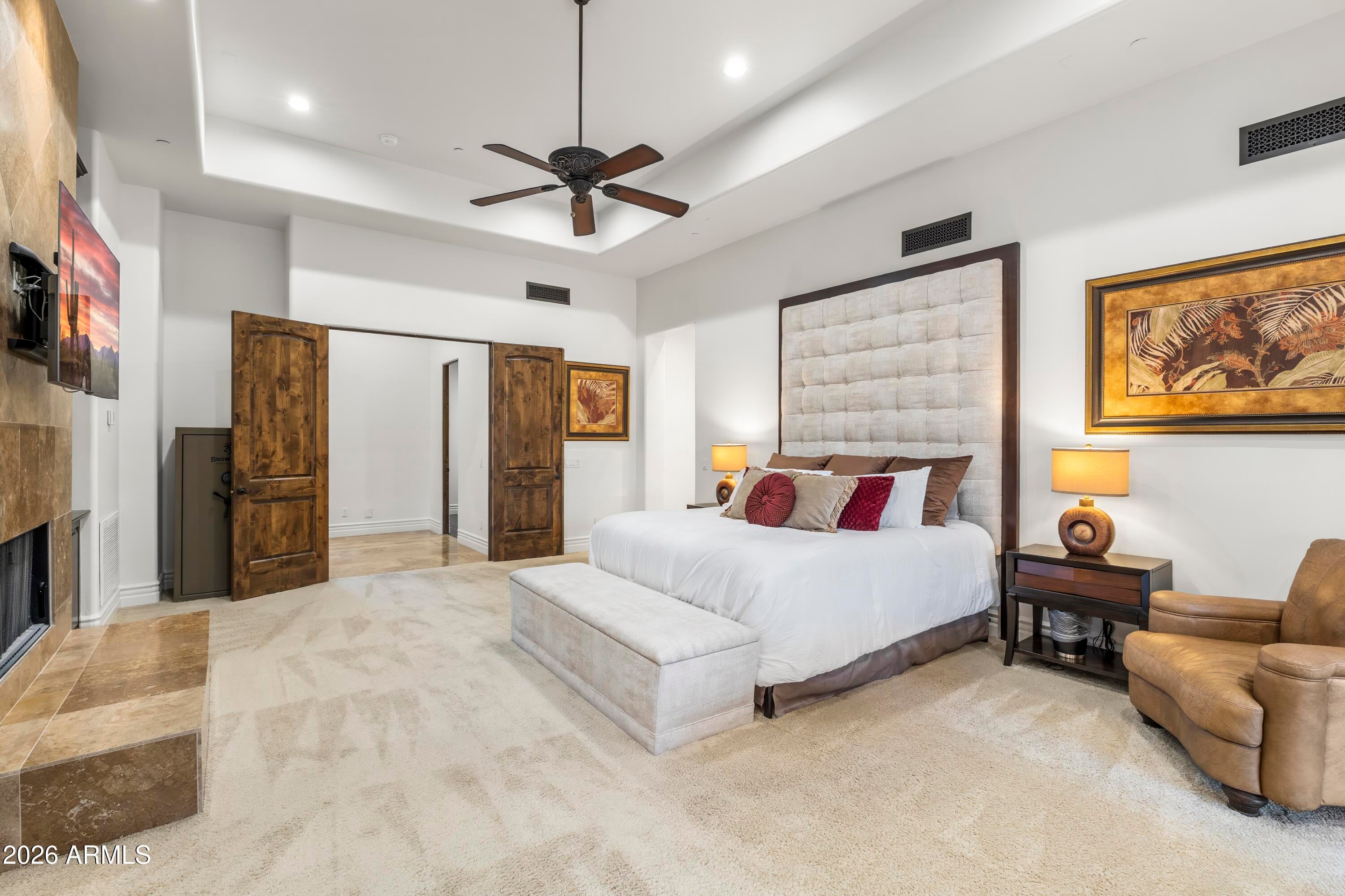 PINNACLE PARADISE - Residential