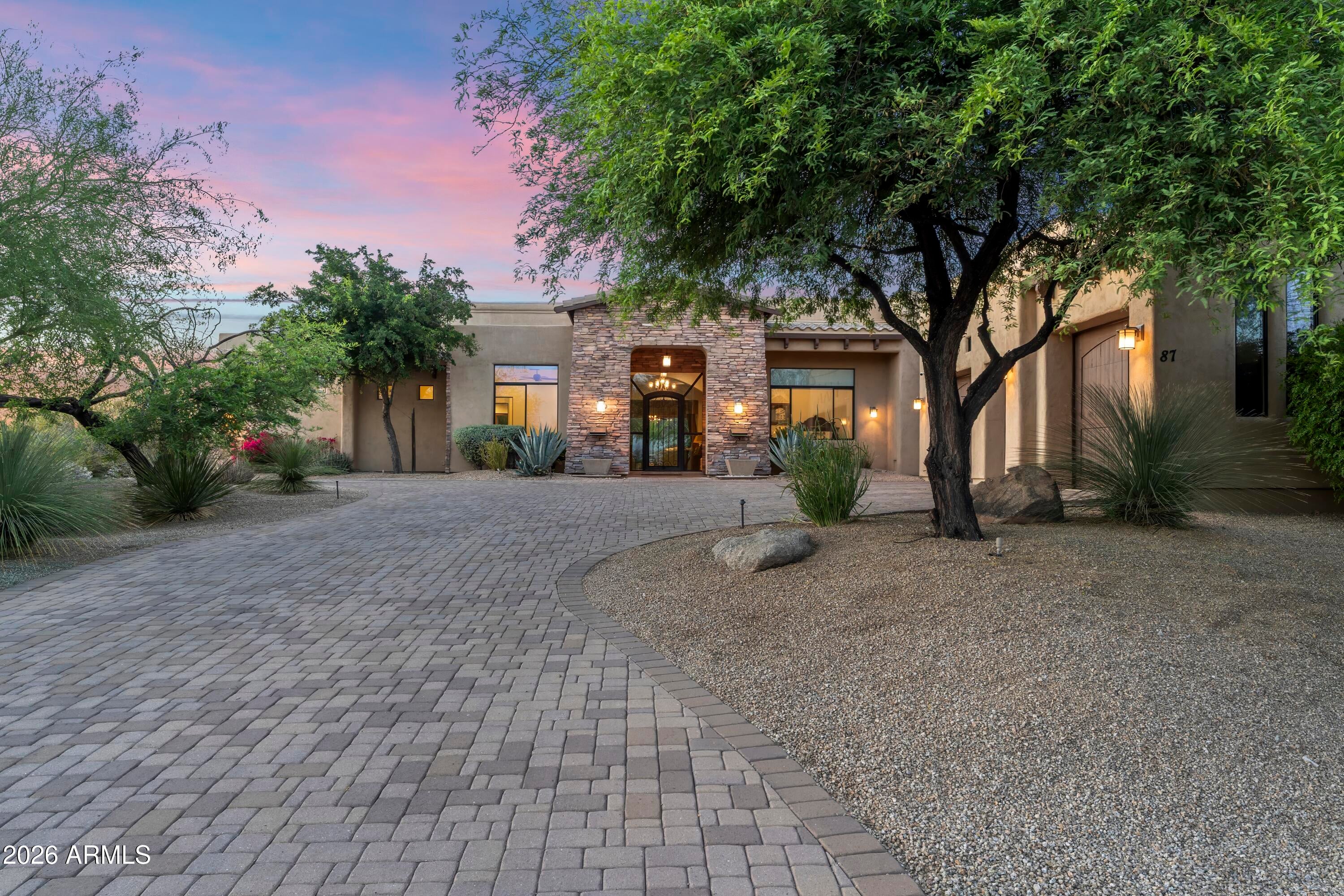 PINNACLE PARADISE - Residential