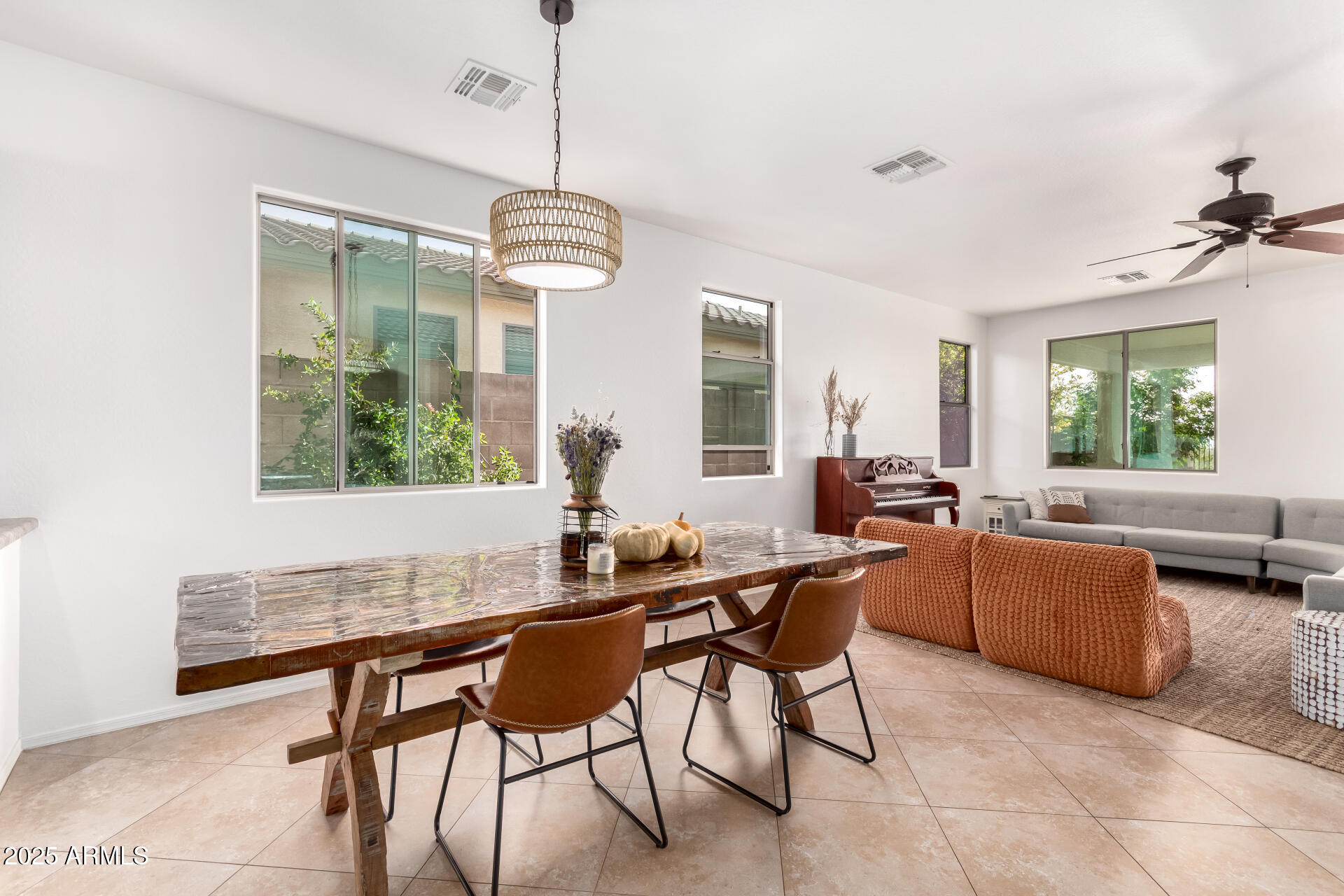 ENTRADA DEL ORO UNIT 1 - Residential