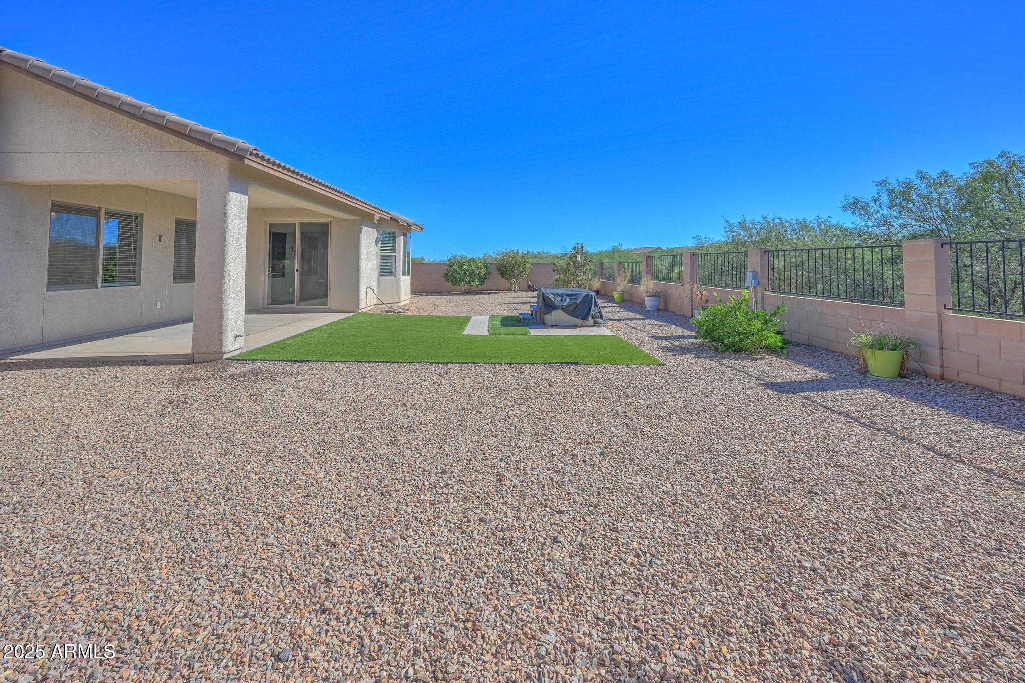ESTATES AT HOLIDAY - Residential