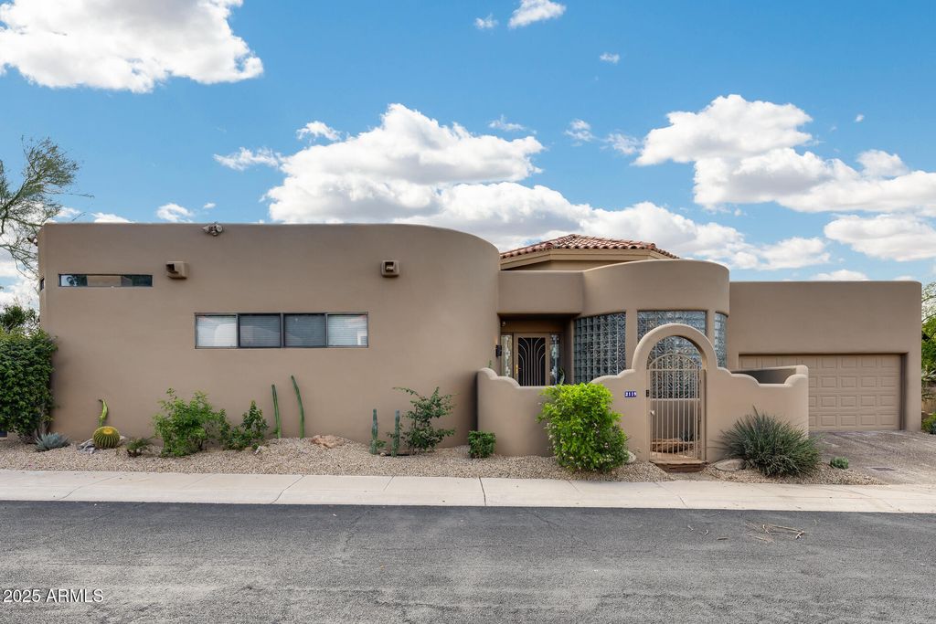 Photo of 2119 E Northview Avenue, Phoenix, AZ 85020 (MLS # 6934333)