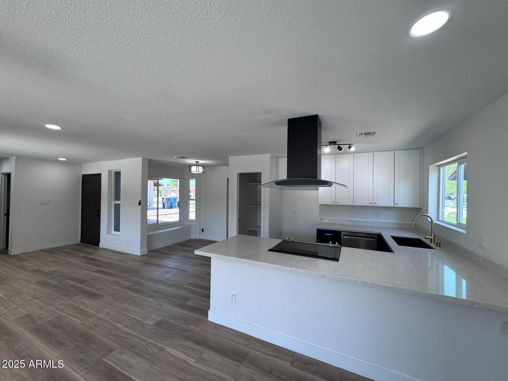 Photo of 10315 W Hazelwood Avenue, Phoenix, AZ 85037 (MLS # 6933944)