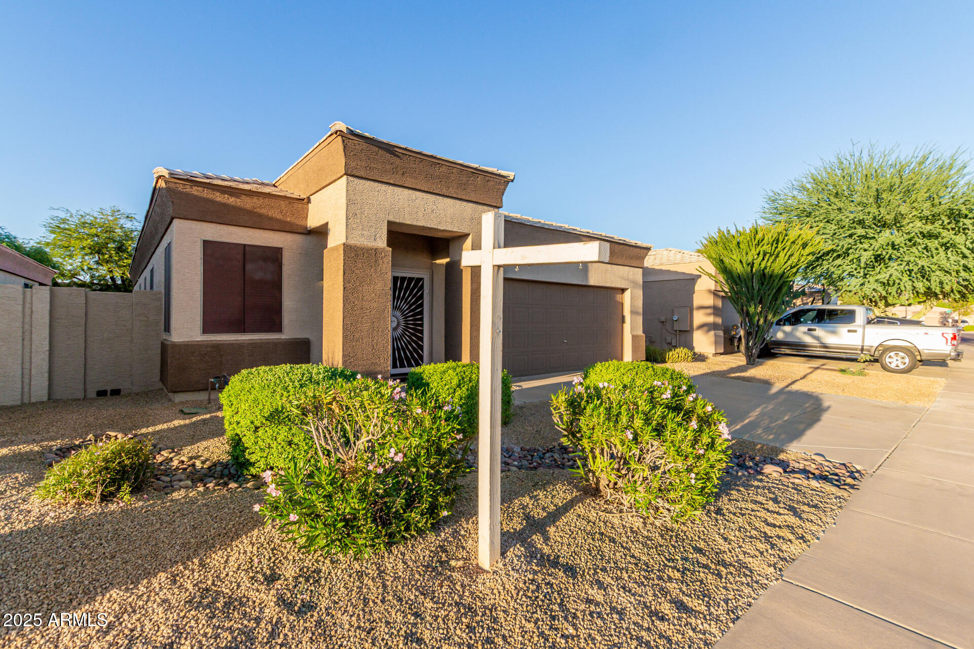 6366 W BLACKHAWK Drive