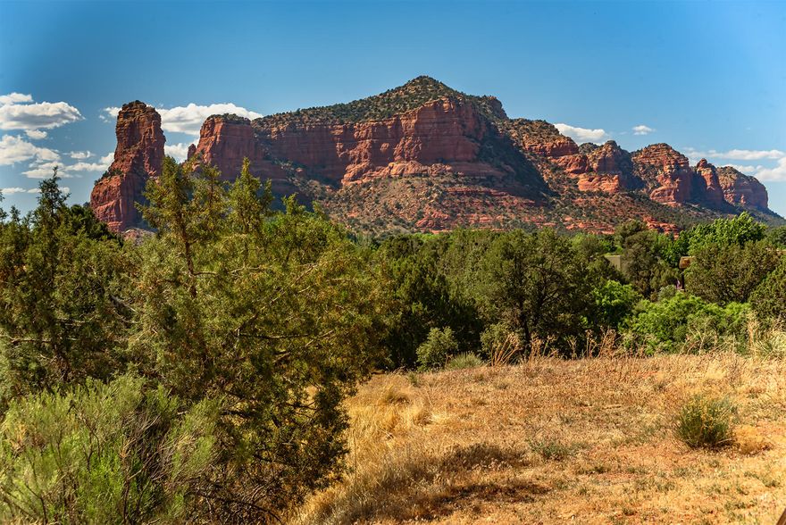 One of 18 developed lots ideally located in a quiet section of the VOC offering majestic red rock views, mature vegetation, and utilities to the lot.  All offer an ease of build with flat to gently sloped parcels. Three golf courses, hiking trails, and numerous shops, restaurants, and amenities are in the immediate vicinity.  No HOA to restrict the use of your property.
Be sure to view the overview video found in the ''Photos'' tab for a wonderful sense of Vistella and the surrounding area.