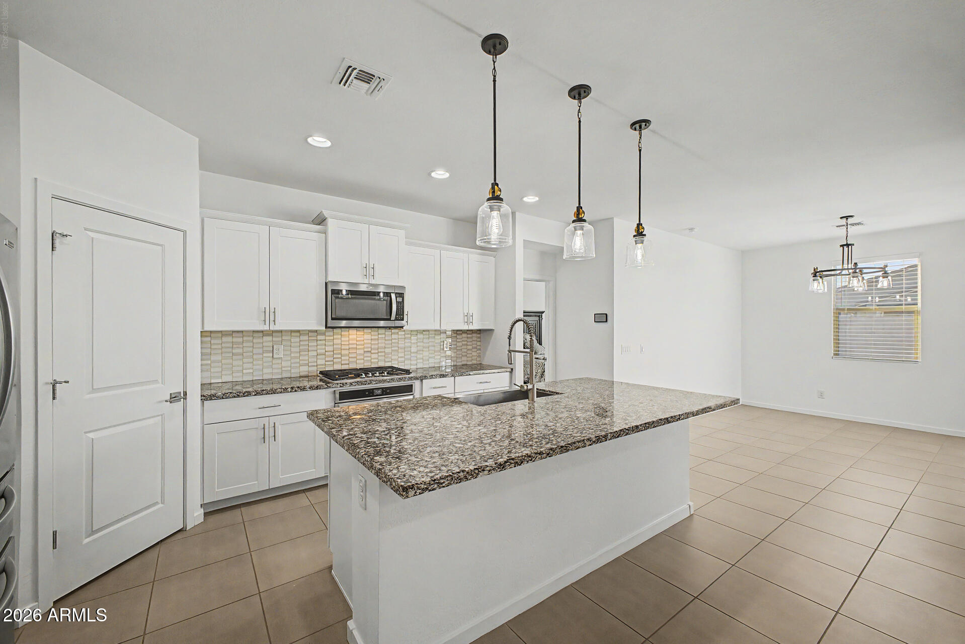 4436 W SWEETBUSH Way