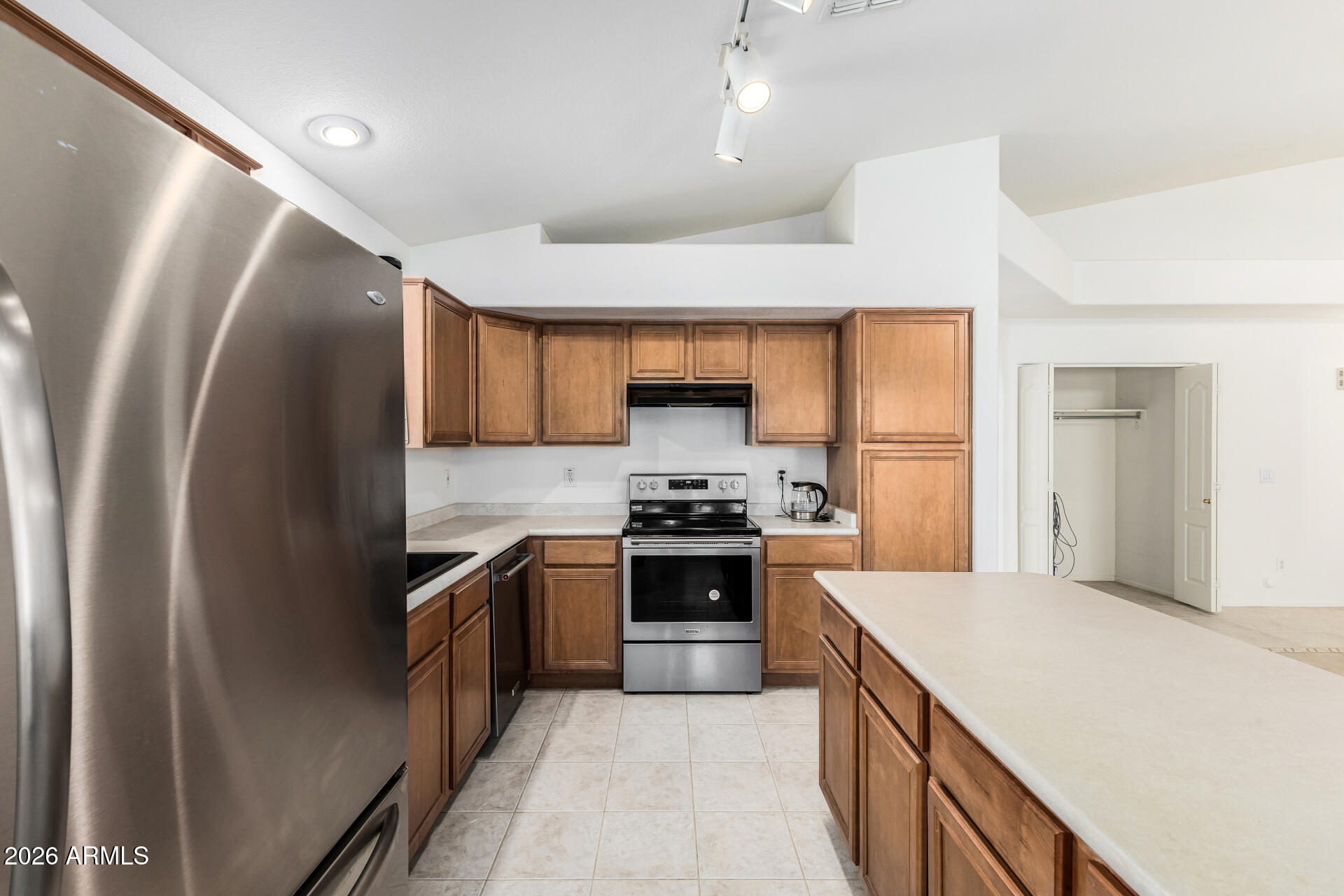 16584 W MONROE Street