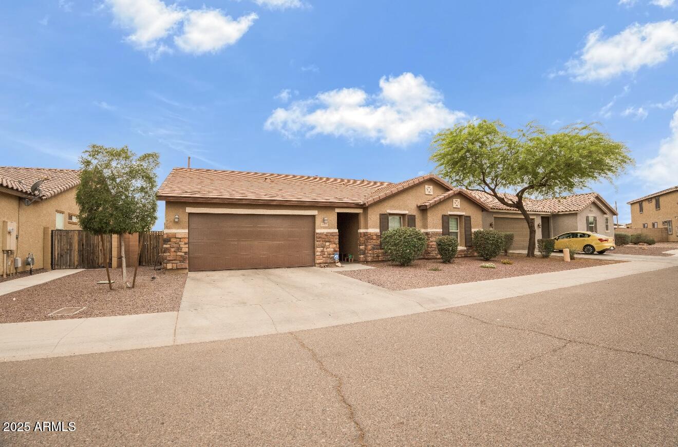 6632 S 76TH Drive