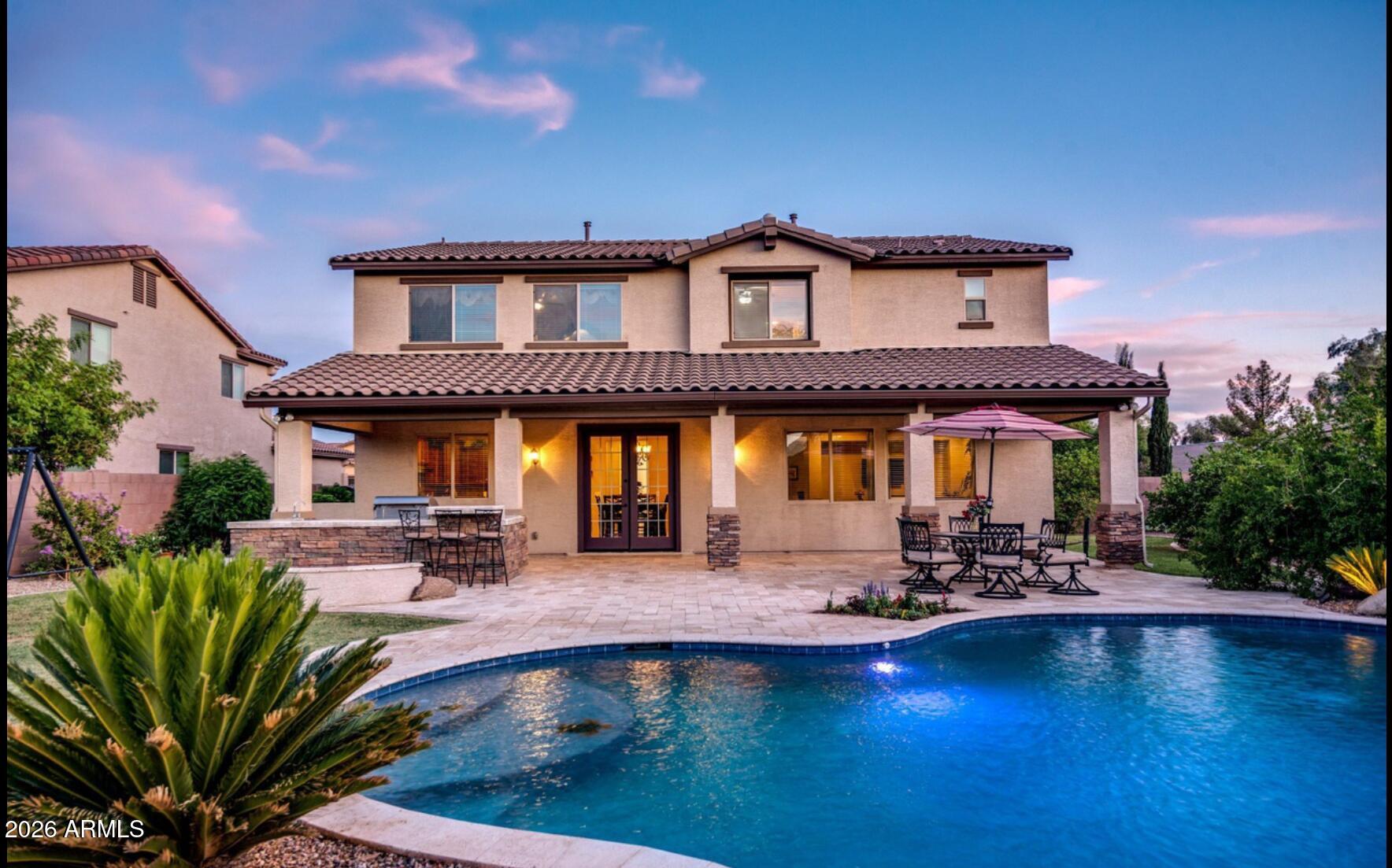 702 W SAN CARLOS Way