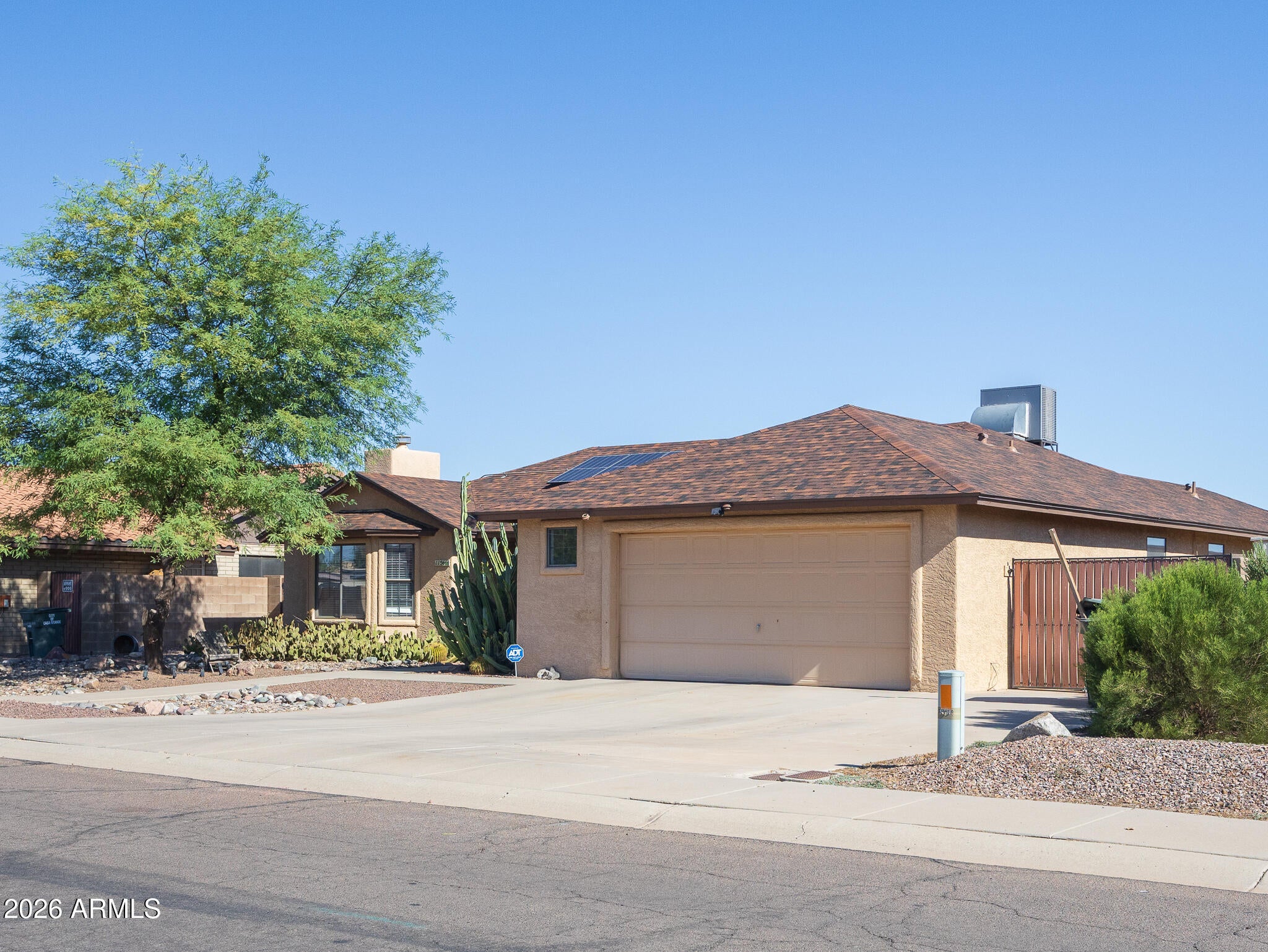 1156 E SUNSET Drive
