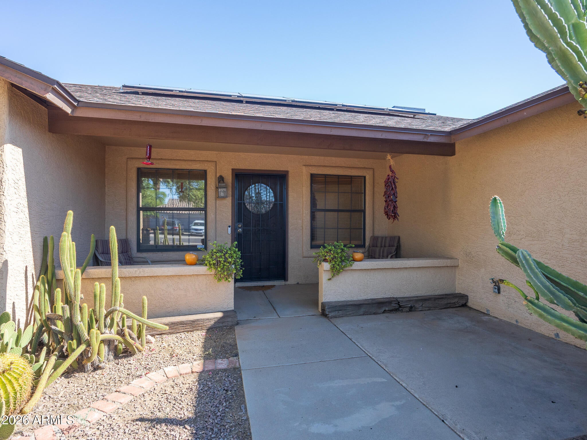 1156 E SUNSET Drive