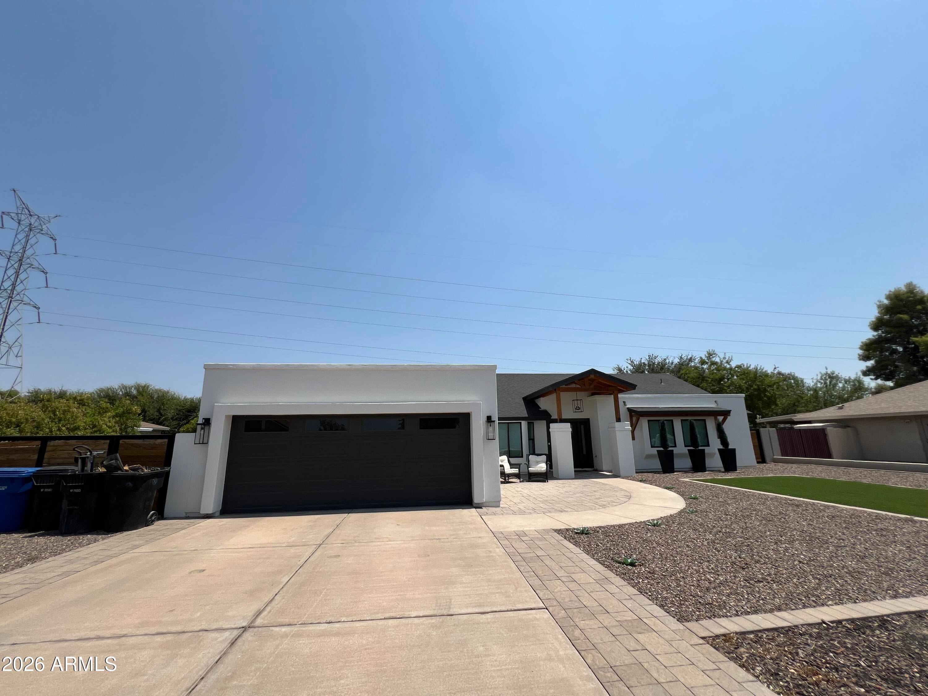 2157 N DORAN --