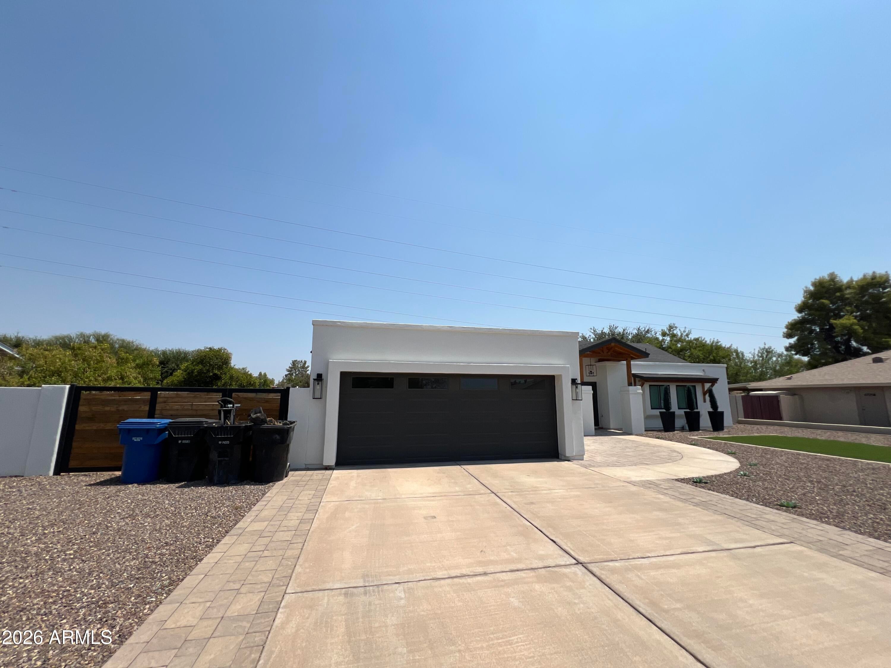 2157 N DORAN --