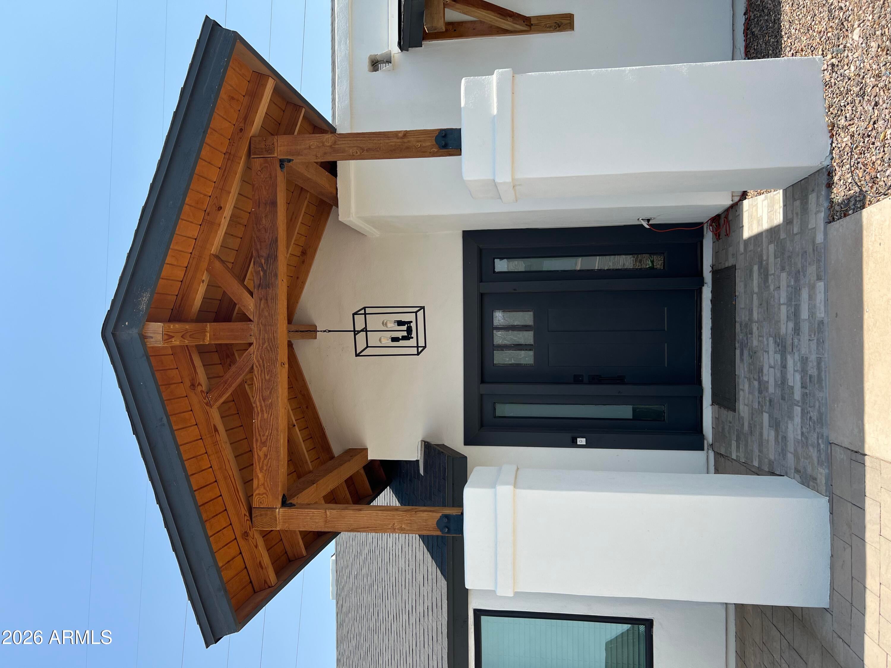 2157 N DORAN --