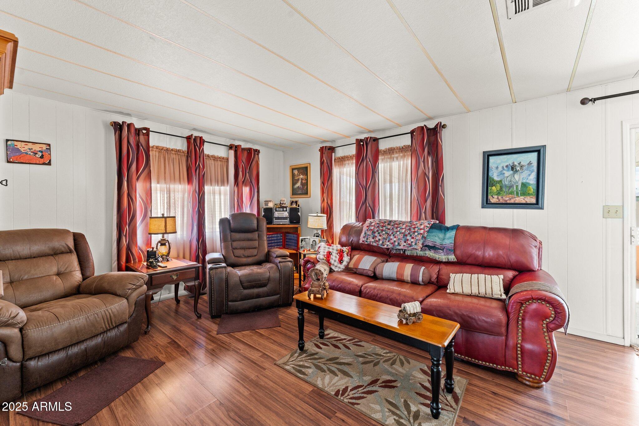 2501 W Wickenburg Way 20