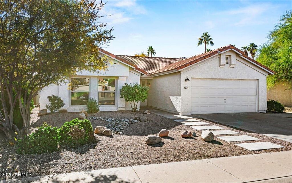 Photo of 501 W Sereno Drive, Gilbert, AZ 85233 (MLS # 6962274)