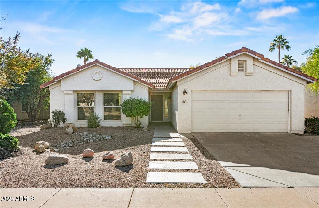 Photo of 501 W Sereno Drive, Gilbert, AZ 85233 (MLS # 6962274)