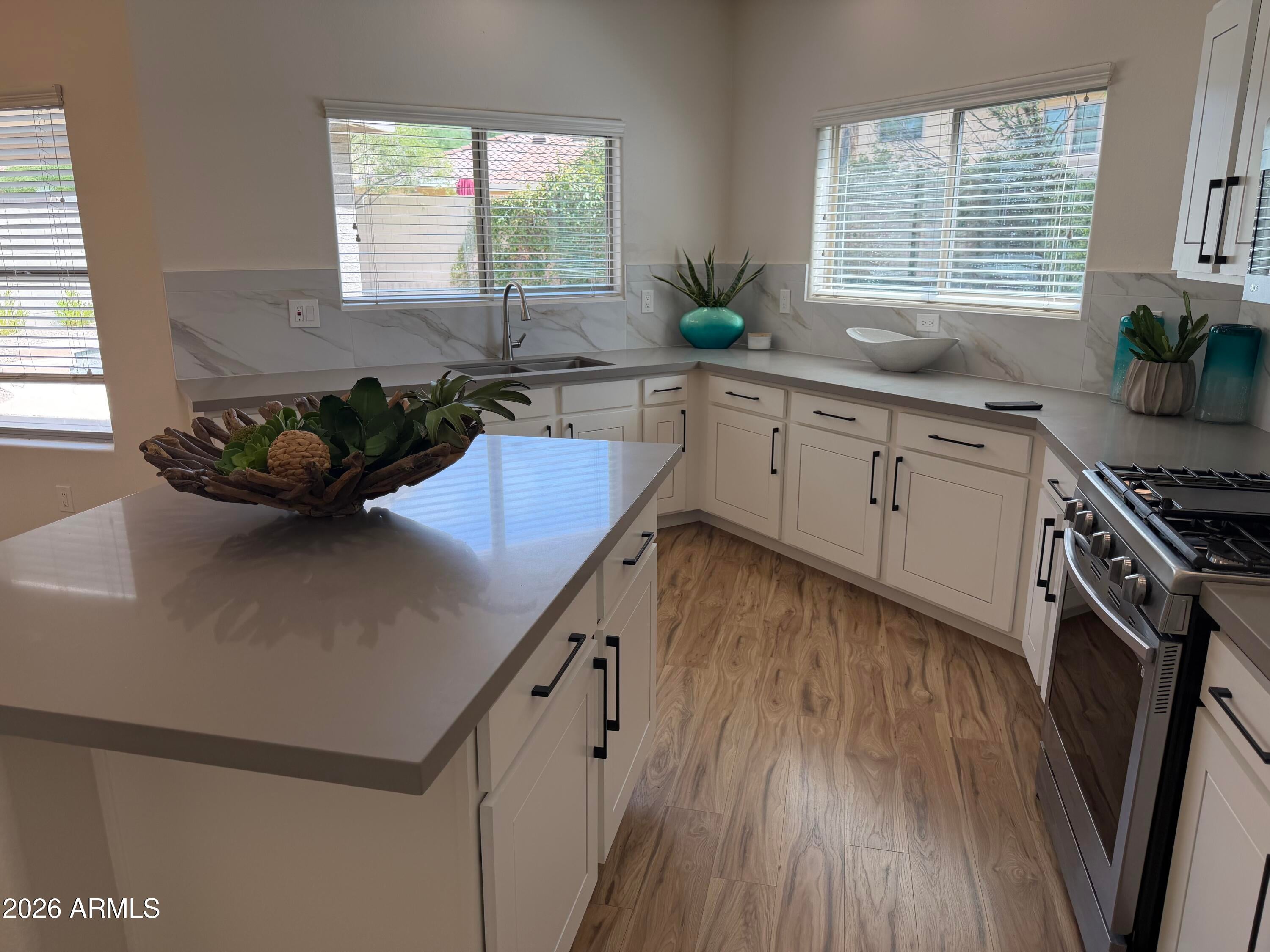4041 E TETHER Trail