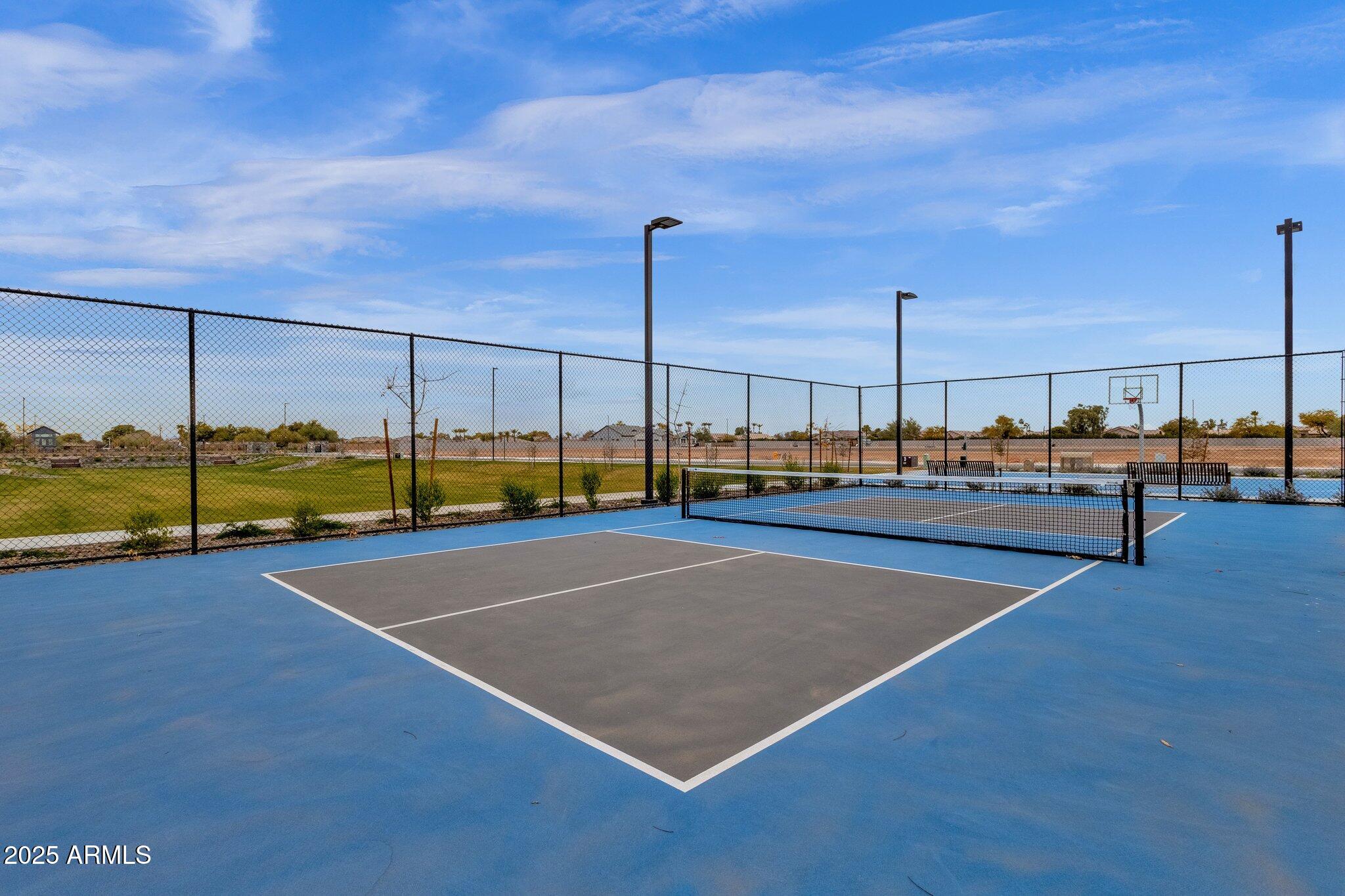 Properties 4 1072 E Firestone Drive