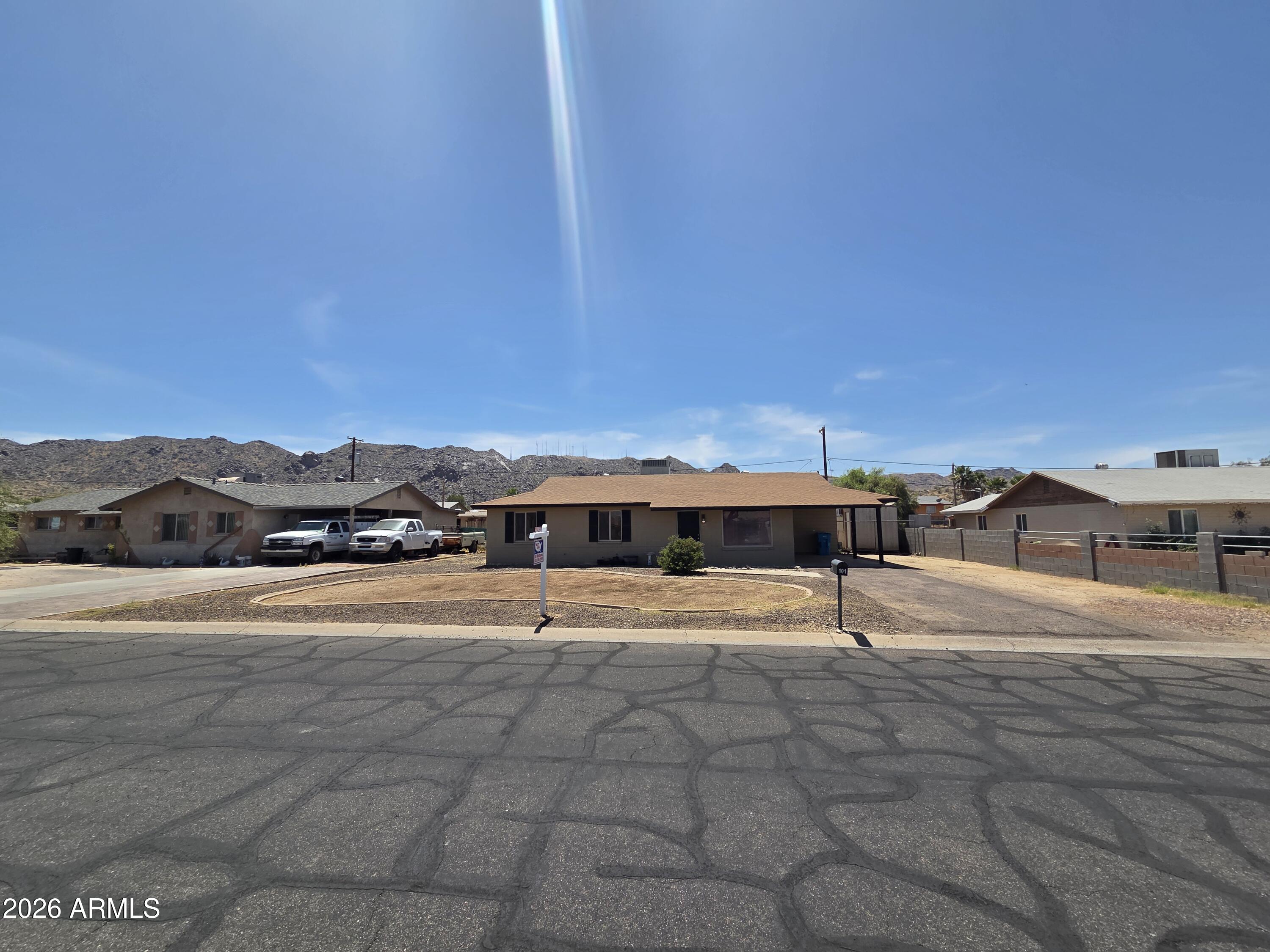 101 E Monte Way