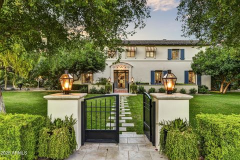 3007 N MANOR Drive W Phoenix AZ 85014