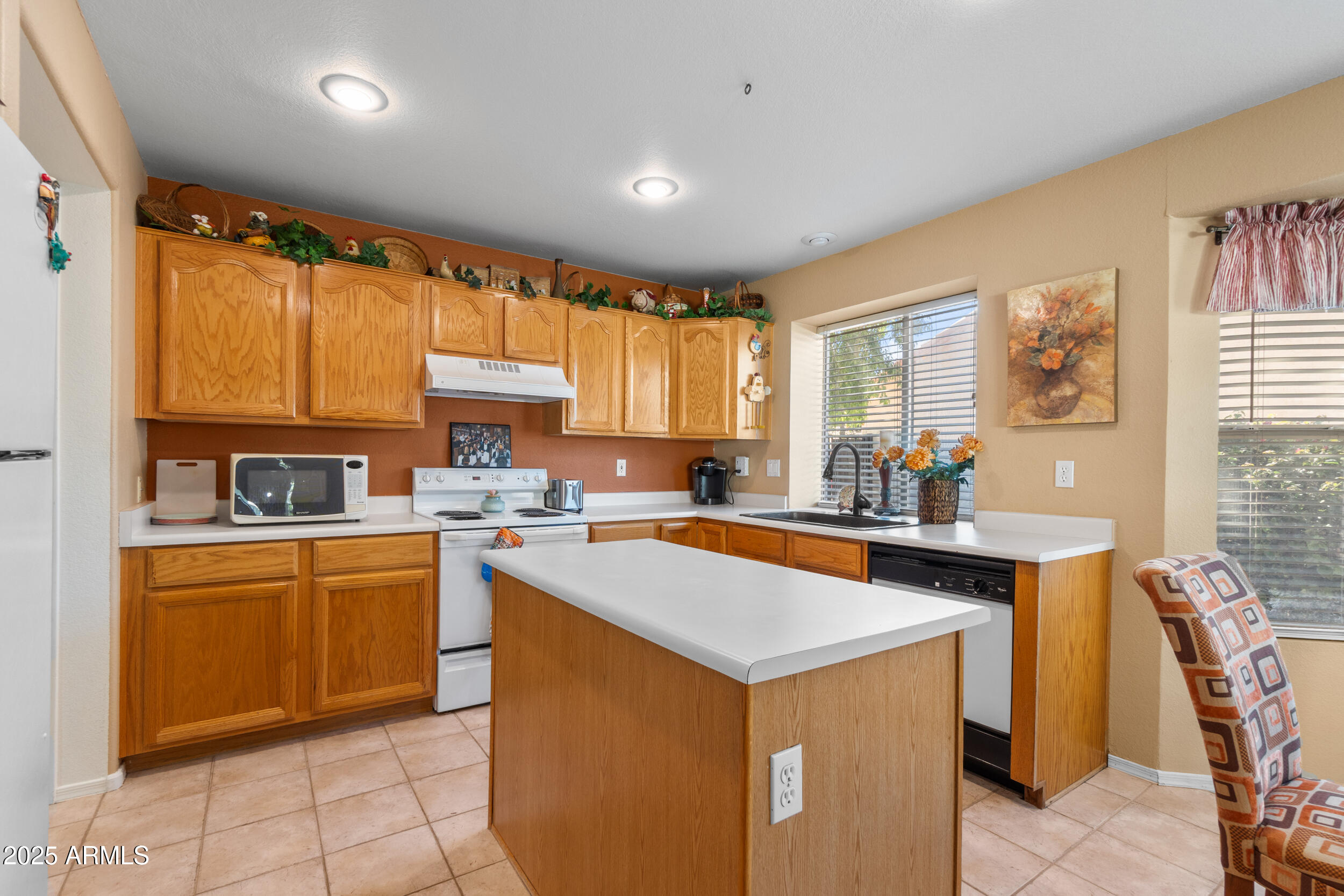 1892 W WILDHORSE Drive