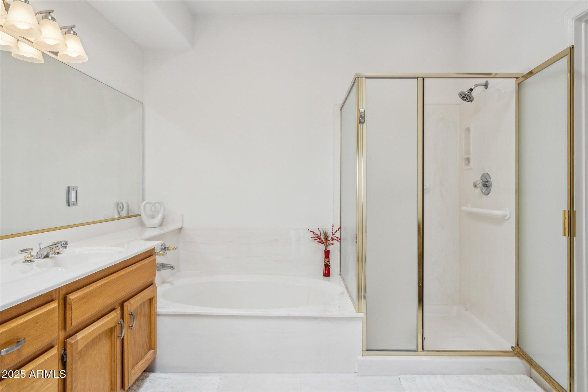 Cave Creek, Arizona 85331, United States, 2 Bedrooms Bedrooms, ,2 BathroomsBathrooms,Residential,Active,99138