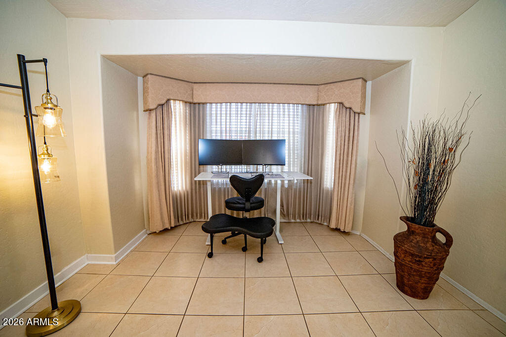 1627 W SAN REMO Street