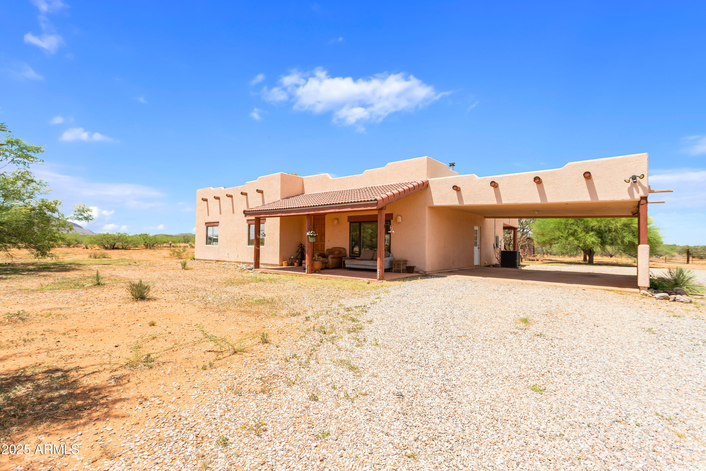 2031 W COUGAR Place
