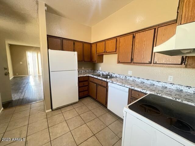 2802 E Monte Cristo Avenue Apt 102