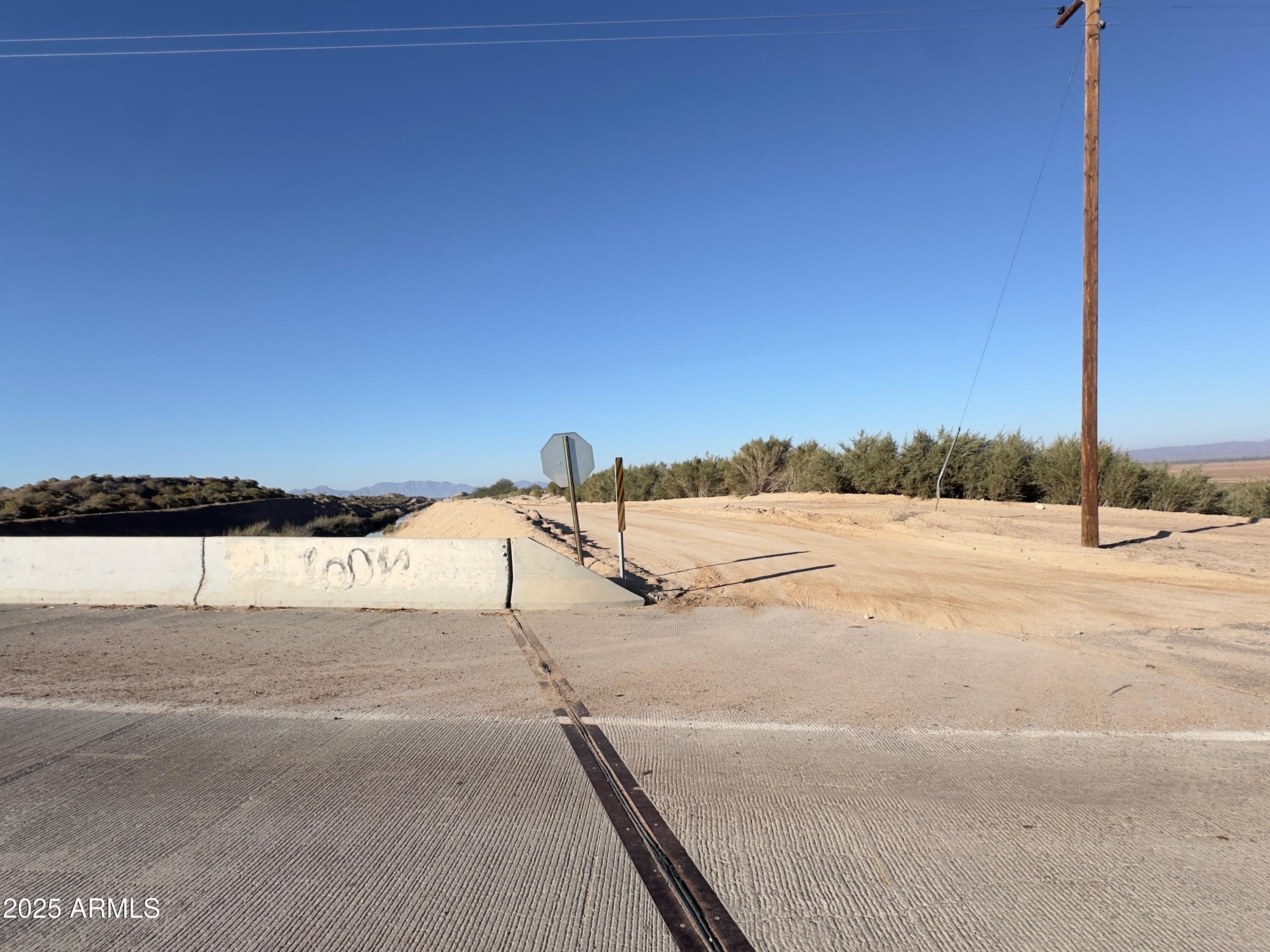 00 S Avenue 33E -- E 3-4