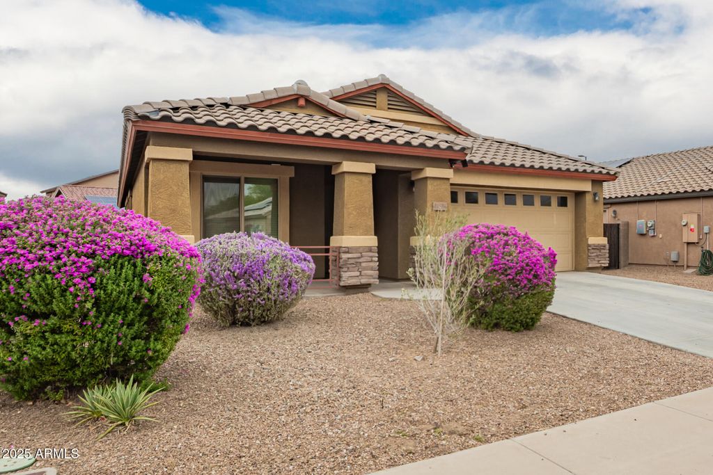 Photo of 21686 W Hess Avenue, Buckeye, AZ 85326 (MLS # 6932247)