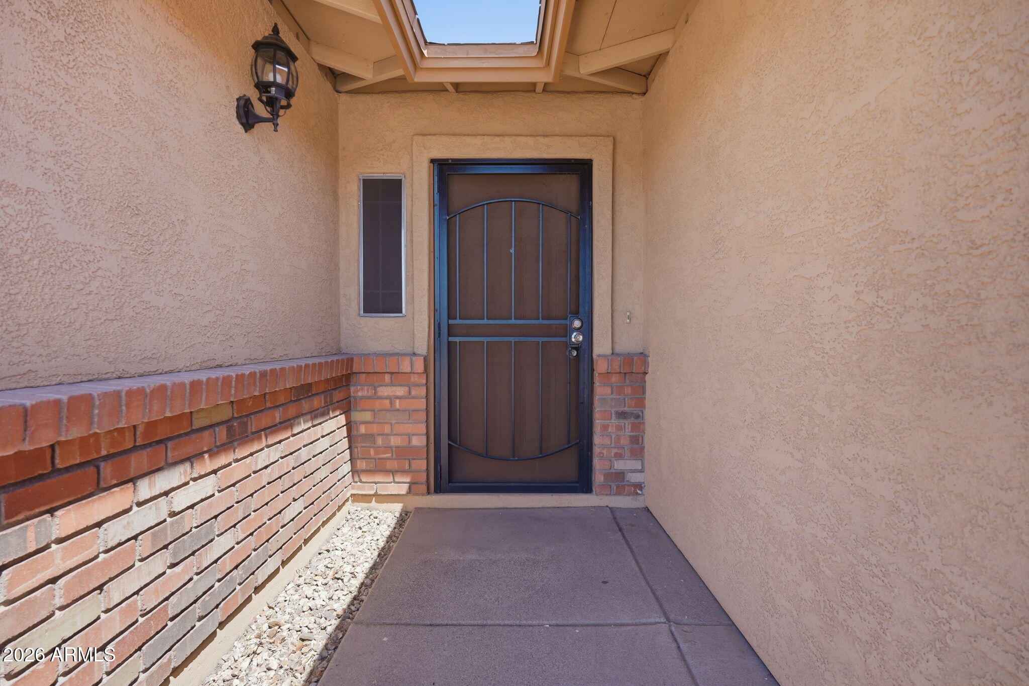 324 W SCOTT Avenue