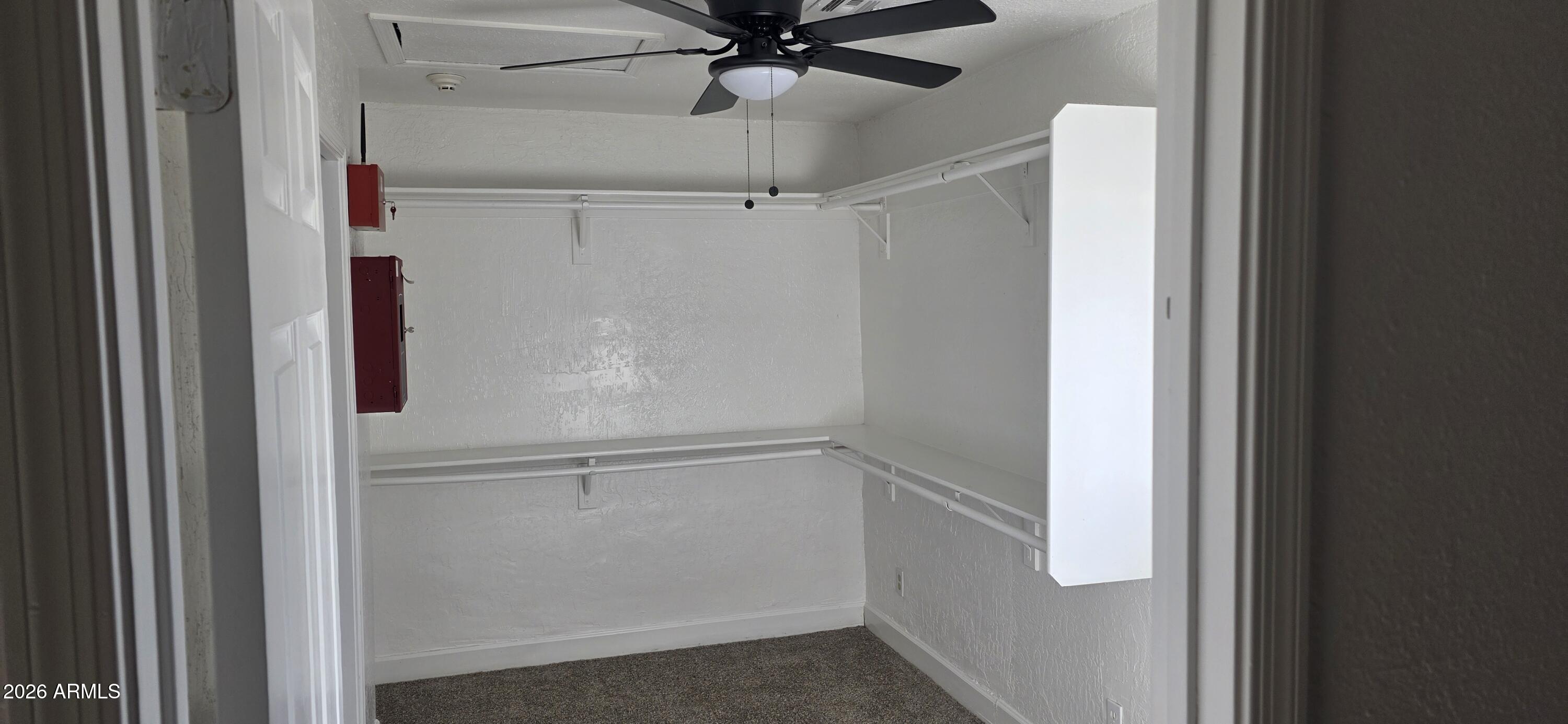 3347 E WINDSOR Avenue