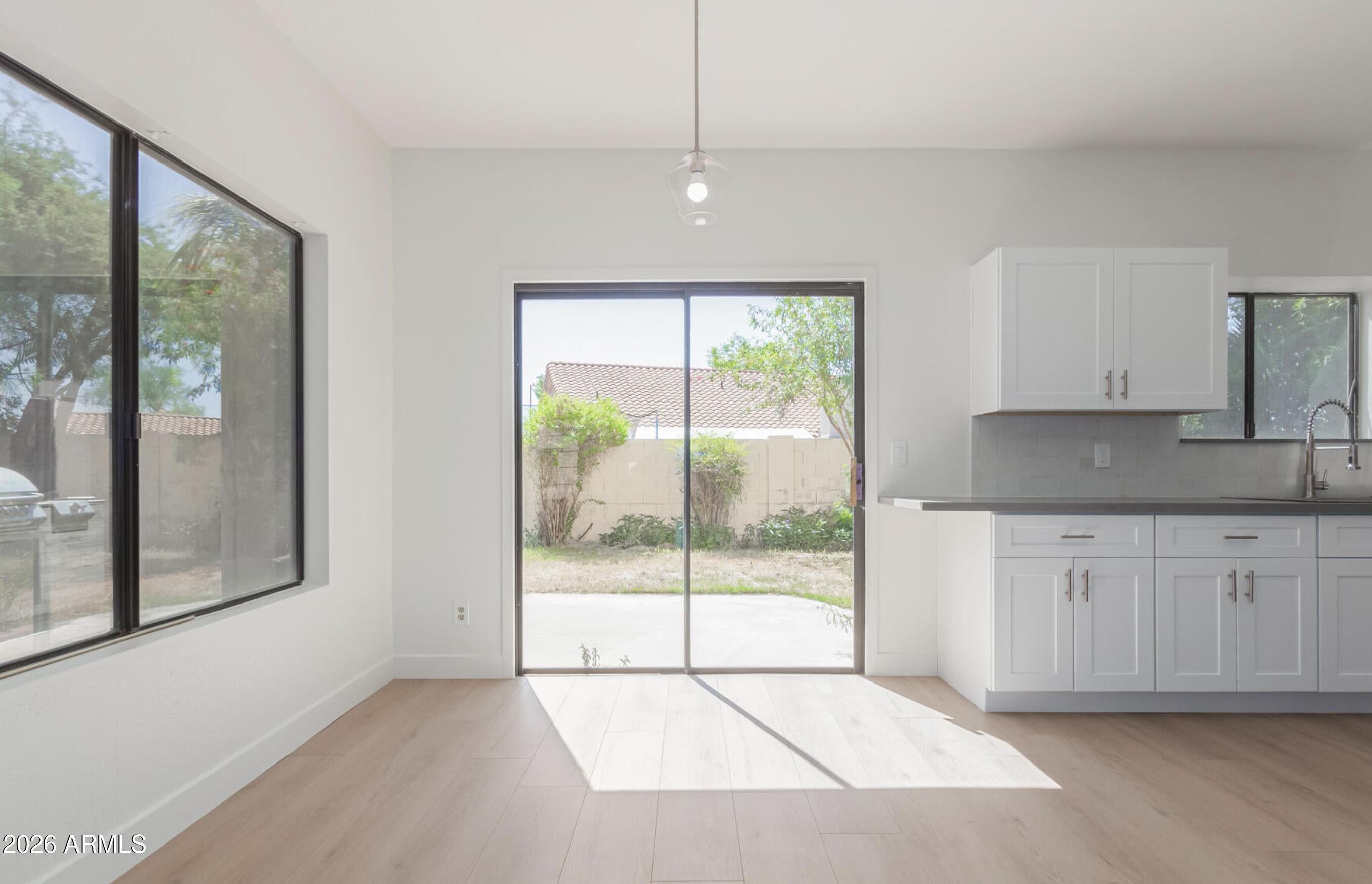 4437 E BLUEFIELD Avenue