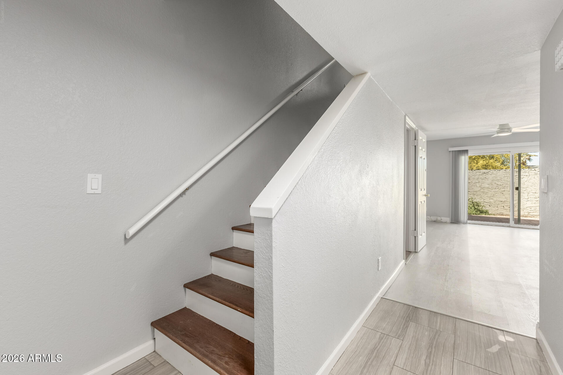 122 S HARDY Drive 40