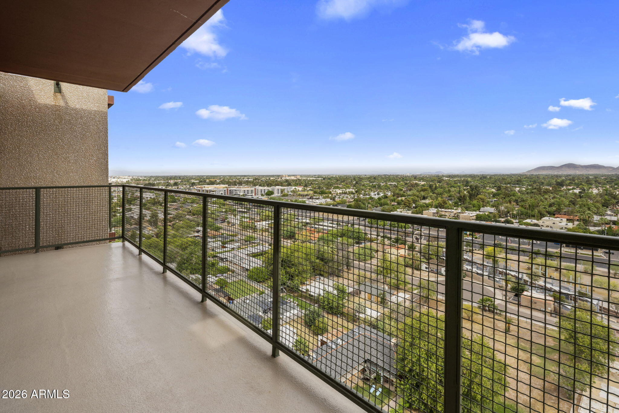 4750 N CENTRAL Avenue L17