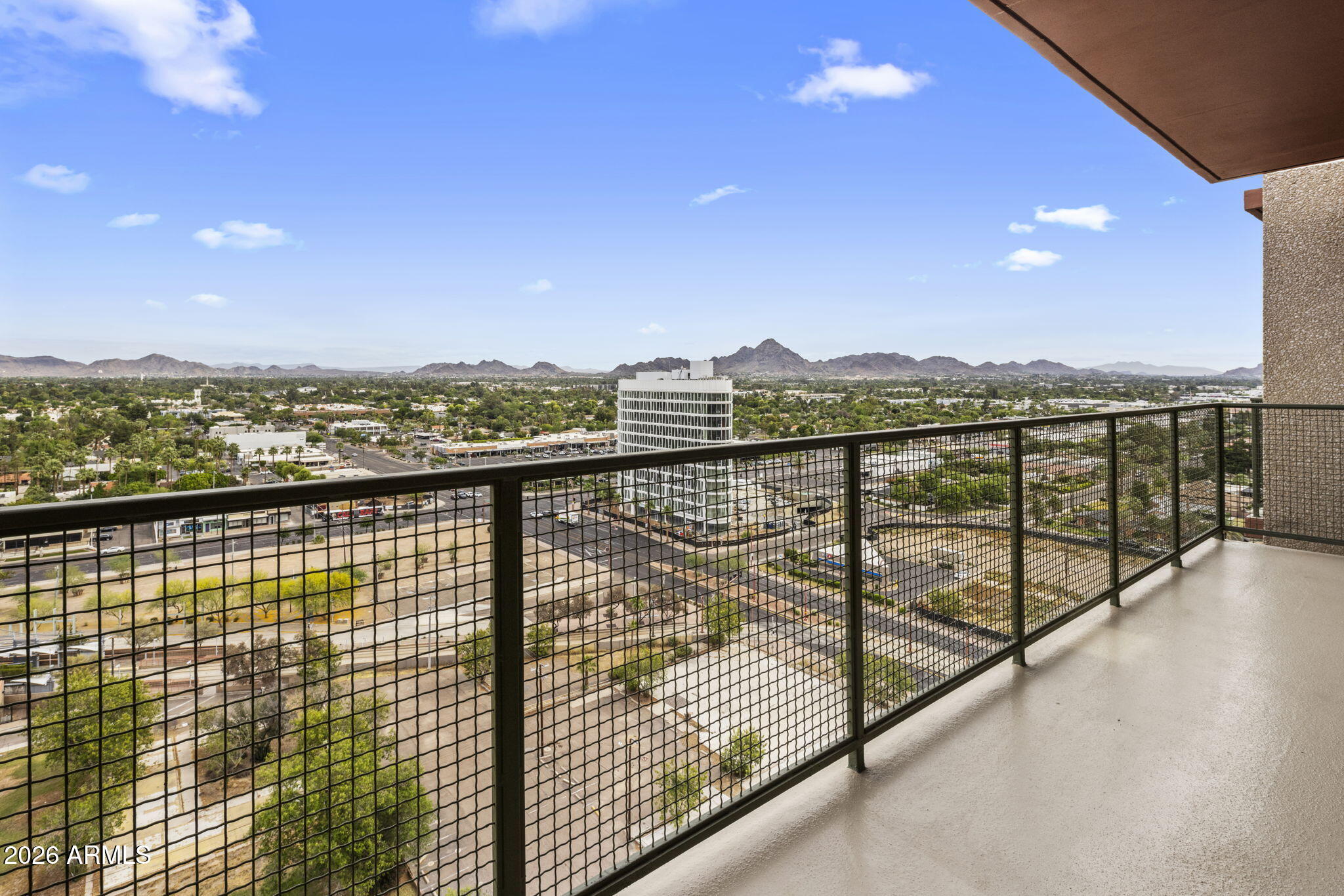 4750 N CENTRAL Avenue L17