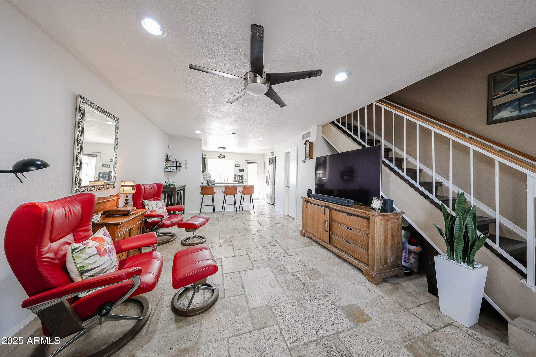 4901 E KELTON Lane 1205