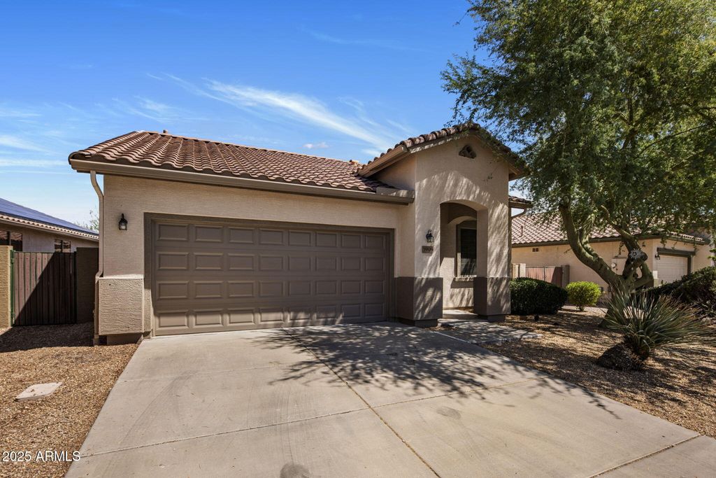 Photo of 39809 N Messner Way, Anthem, AZ 85086 (MLS # 6922400)