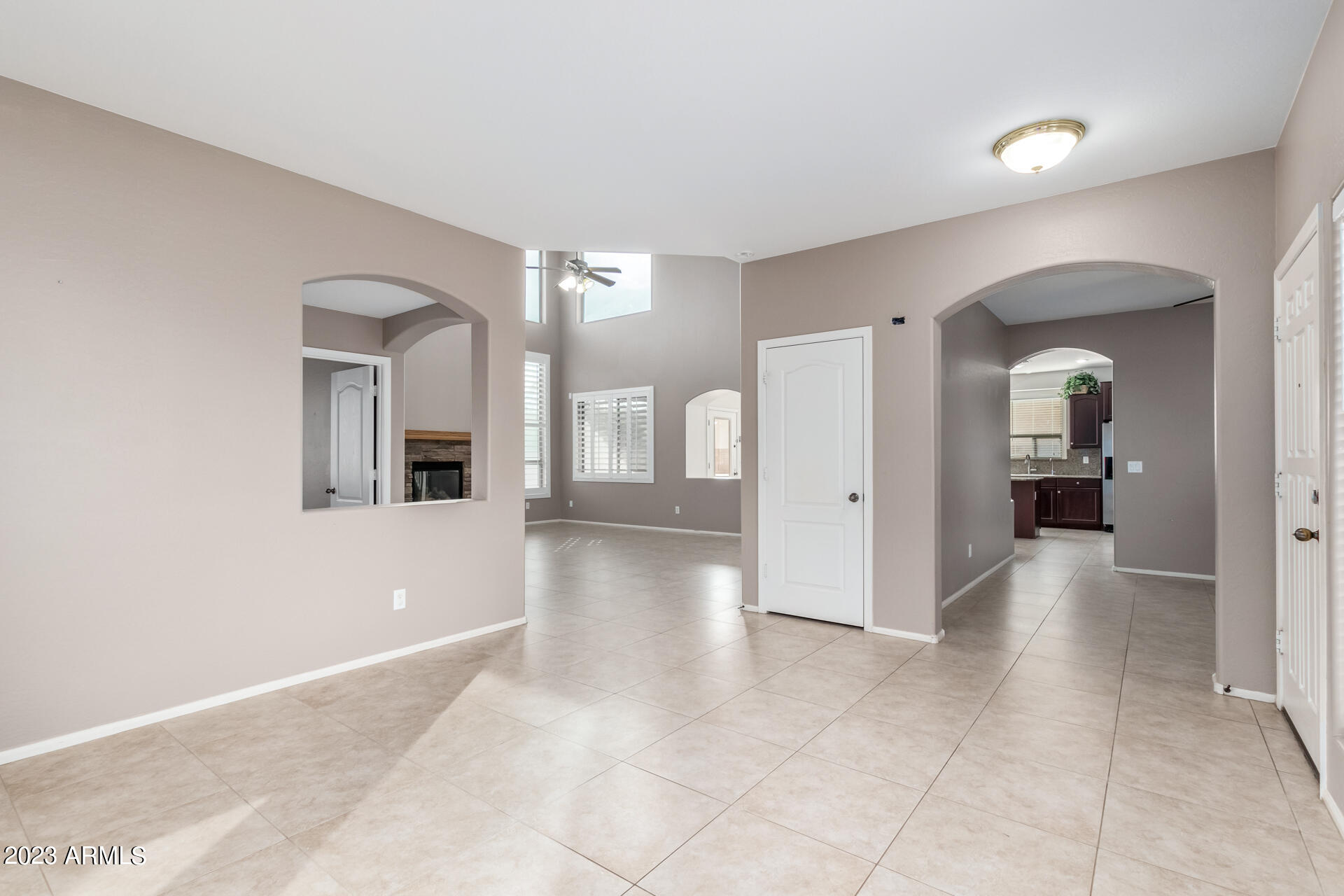 40747 W ROBBINS Drive