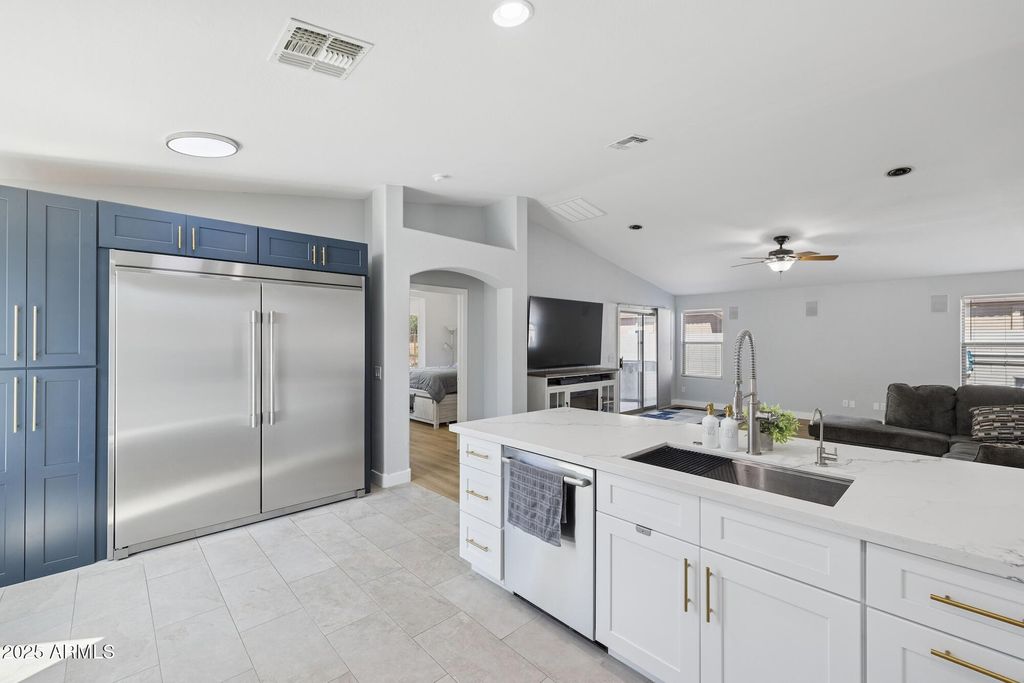 Photo of 6092 S Bridal Vail Drive, Gilbert, AZ 85298 (MLS # 6920262)