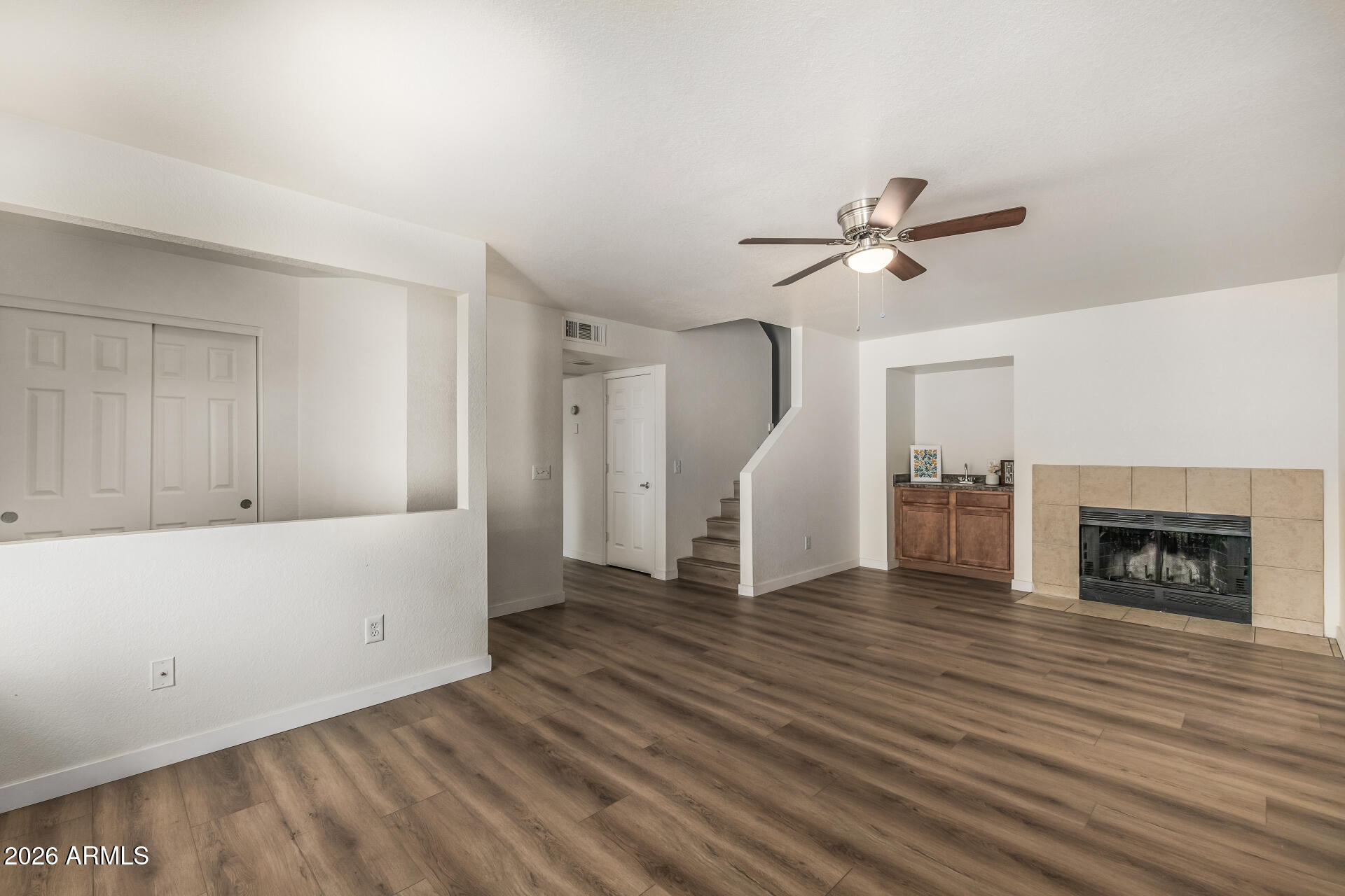 1331 W BASELINE Road 267