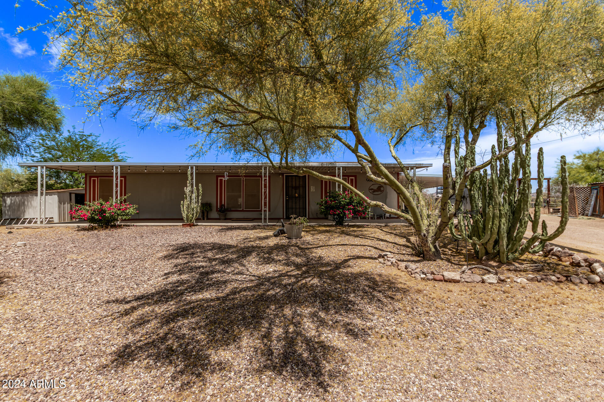 1330 E SCENIC Street