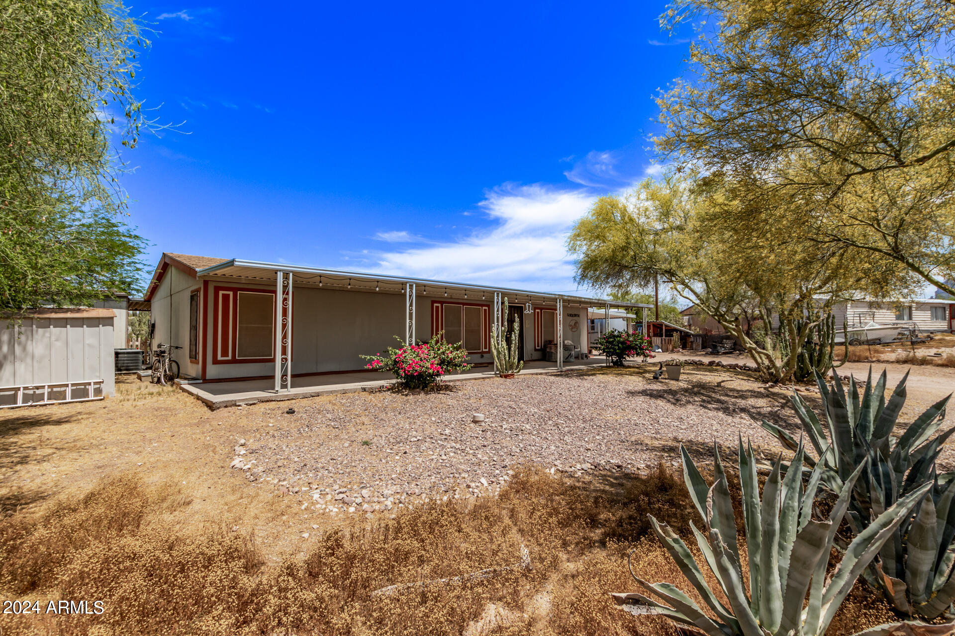 1330 E SCENIC Street