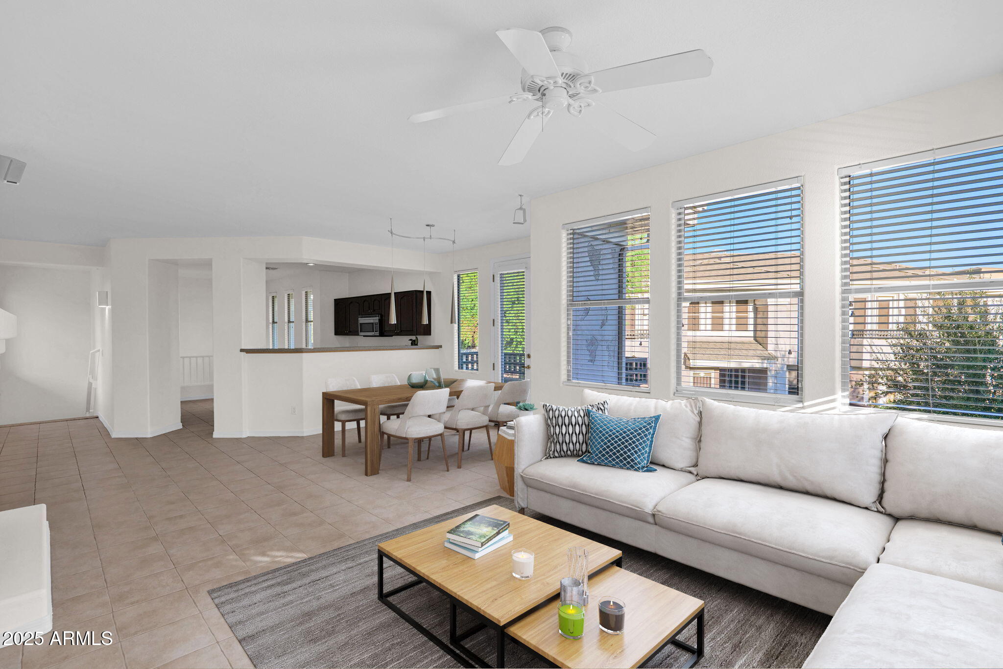 15221 N CLUBGATE Drive 2041