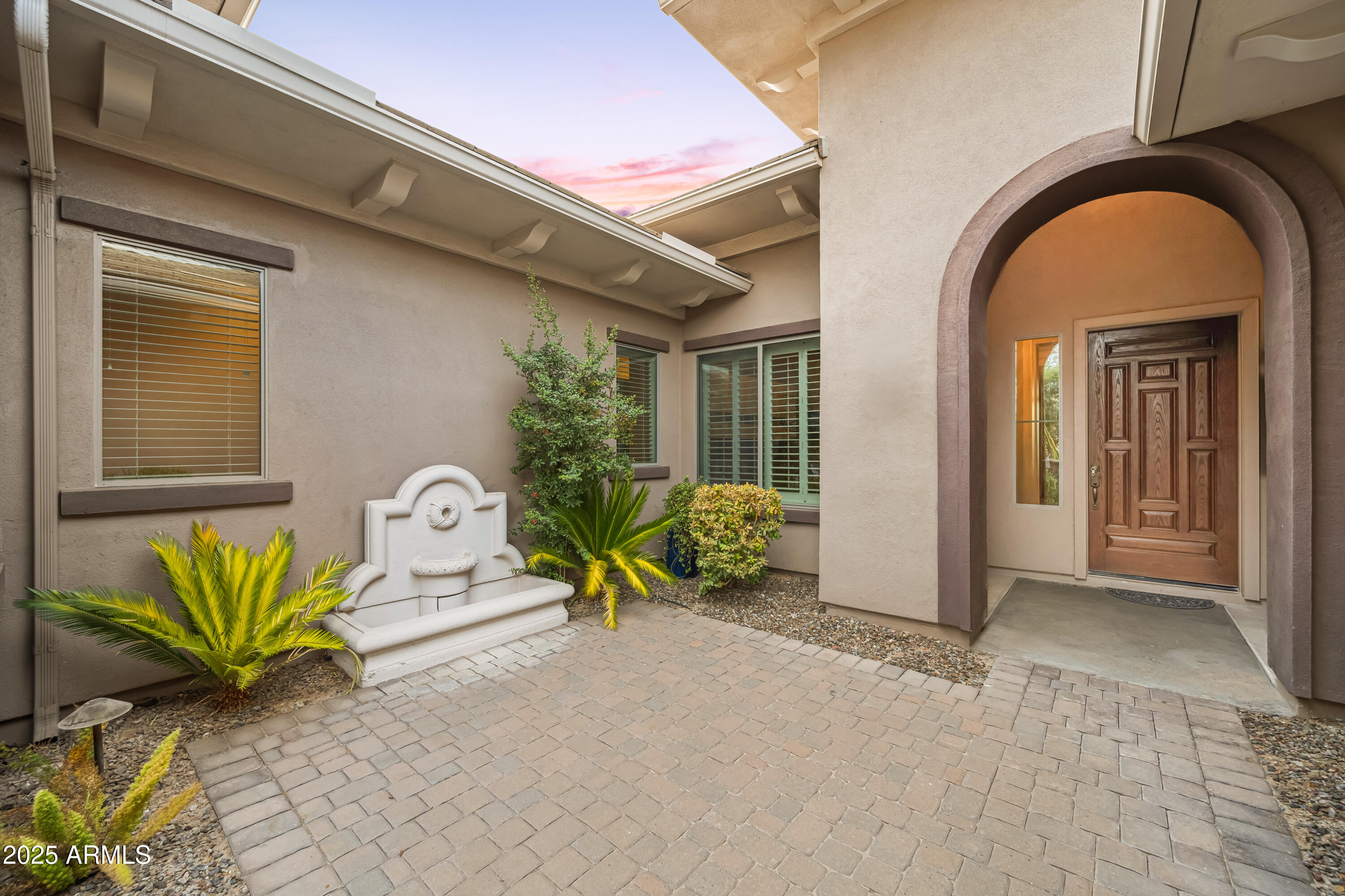 350 W YELLOWSTONE Way