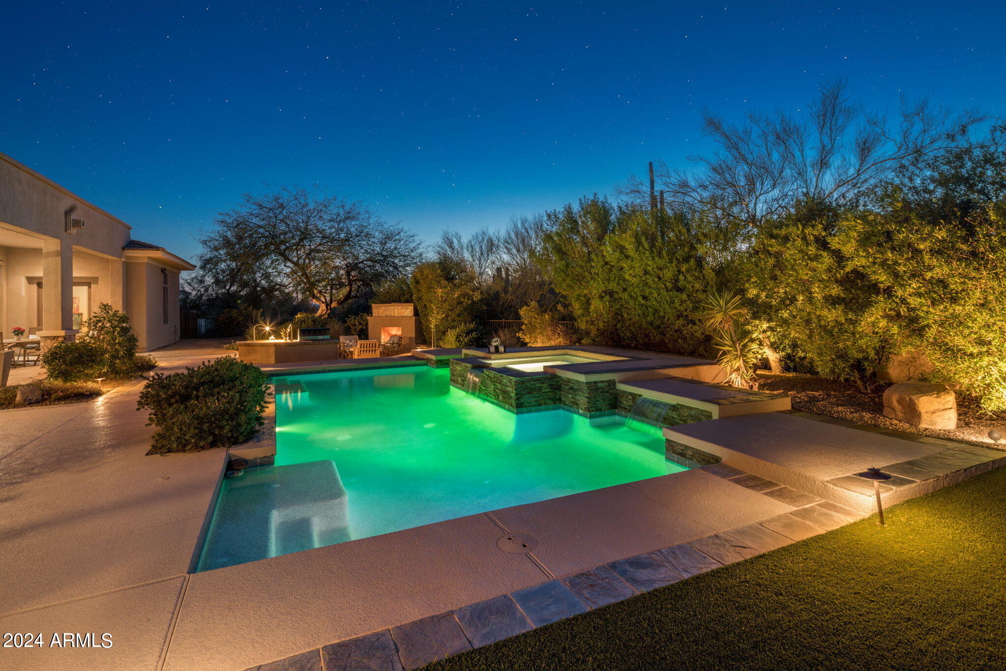 SAGUARO ESTATES - Residential
